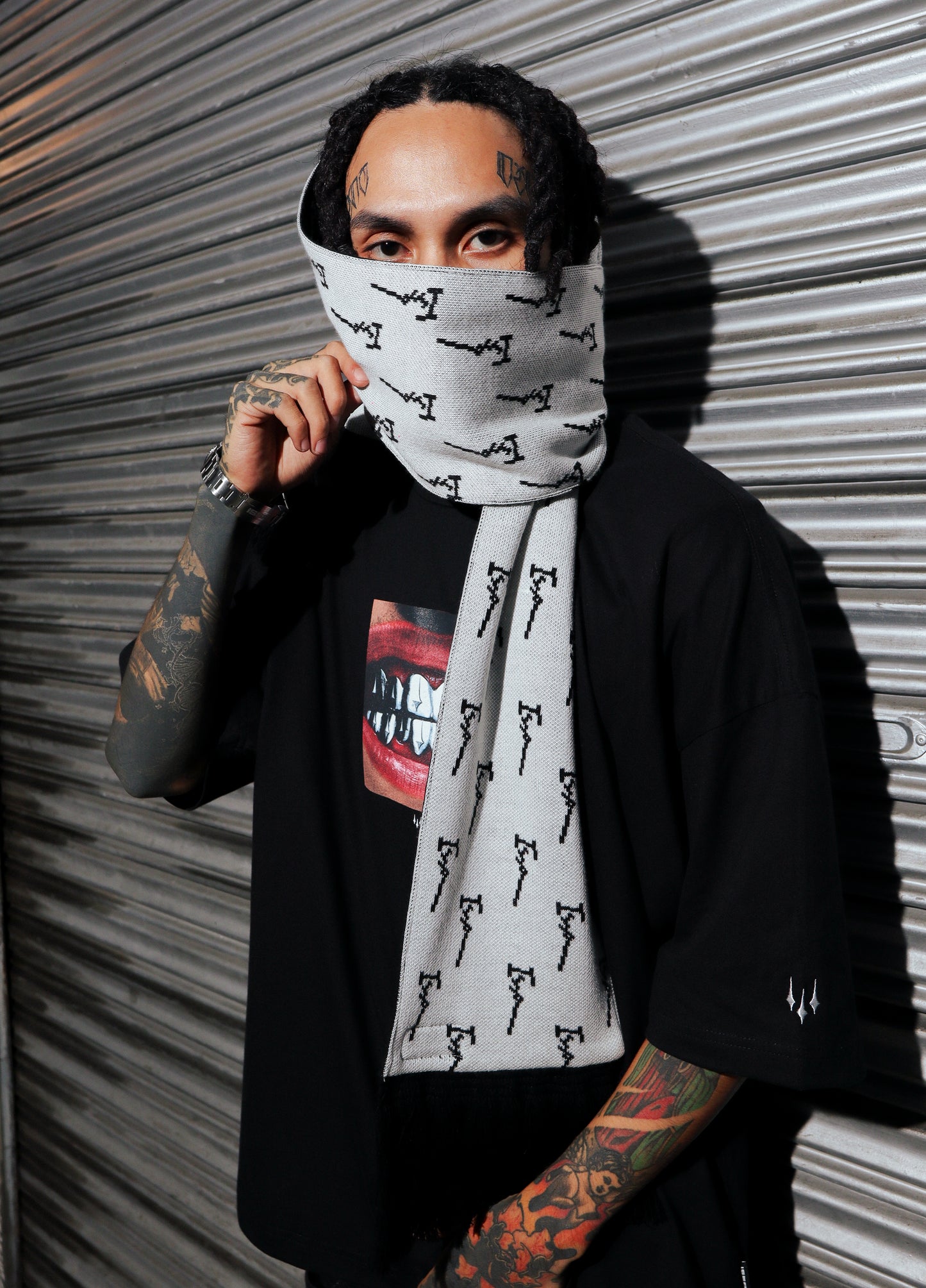 TRINITY GRILLZ - BLACK - OVERSIZED